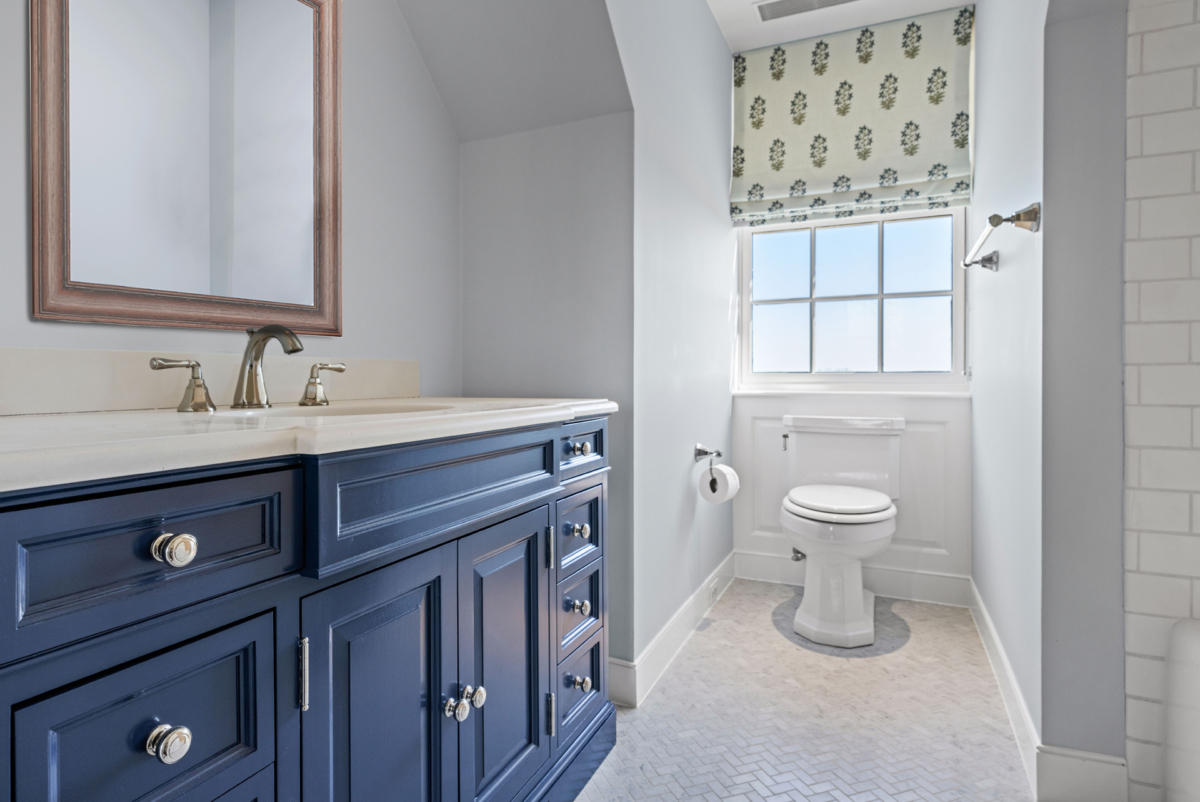 painted-bathroom-vanity