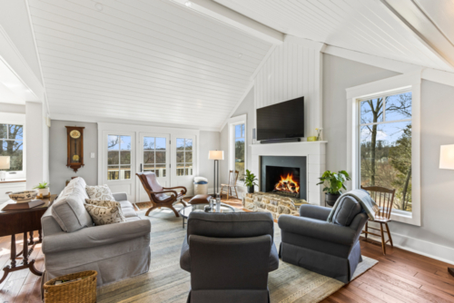 family-room-vaulted-ceiling